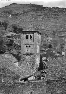 Campanar i cases de Beget. 1885-1911