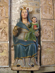 Mare de D&eacute;u de la Salut. Esgl&eacute;sia de Sant Crist&ograve;fol de Beget. Detall