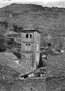 Campanar i cases de Beget. 1885-1911