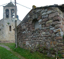 Comunidor i esgl&eacute;sia de Rocabruna