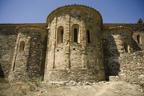 Absis del monestir de Sant Miquel de Cru&iuml;lles