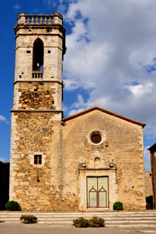 Fa&ccedil;ana de l'esgl&eacute;sia de Santa Eul&agrave;lia de Cru&iuml;lles