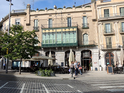 Casa Pol&iacute; Deseia, 1864. Arquitecte Josep Roca i Bros
