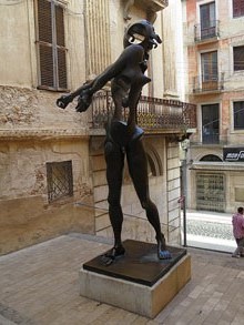 Homenatge a Newton. Bronze. Salvador Dal&iacute;