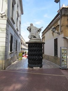 Pla&ccedil;a Gala-Salvador Dal&iacute;