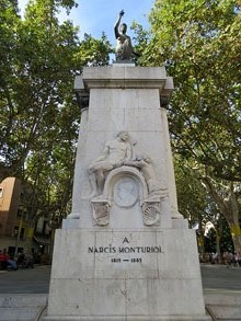Monument a Narc&iacute;s Monturiol a la Rambla