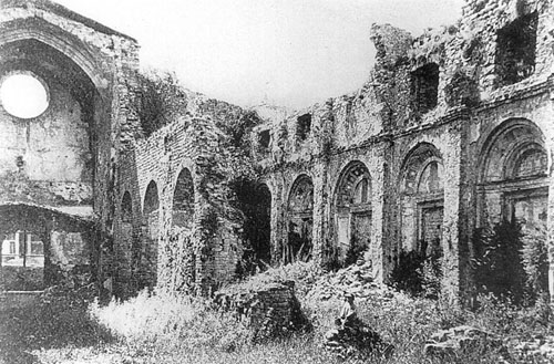 El monestir de Santa Maria de Ripoll despr&eacute;s de la destrucci&oacute; de 1835