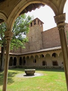 Claustre g&ograve;tic del monestir