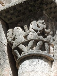 Cap&ccedil;alera del monestir. Detall de capitell