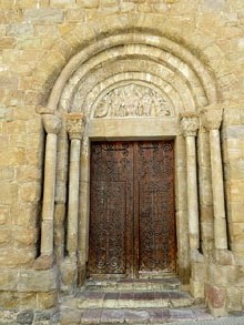 Portalada de l'esgl&eacute;sia de Sant Pol