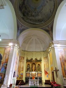 Interior de l'esgl&eacute;sia de Santa Coloma de Farners