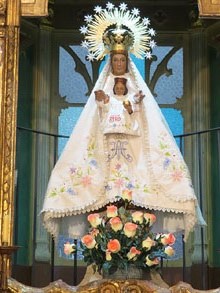 Interior de l'esgl&eacute;sia de Santa Coloma de Farners