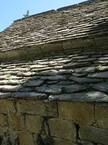 Teulada de l'esgl&eacute;sia de Sant Mart&iacute; d'Ogassa