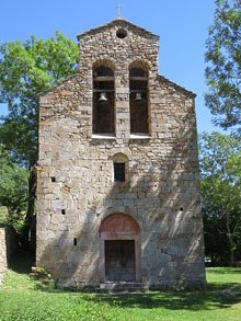 Fa&ccedil;ana de l'esgl&eacute;sia de Sant Mart&iacute; d'Ogassa
