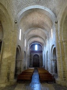 Nau de l'esgl&eacute;sia de Santa Maria de Vilabertran