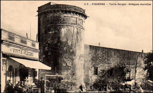 La Torre Gorgot (actual Torre Galatea) i llen&ccedil; de muralla. Postal de principis segle XX
